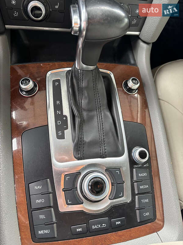 Внедорожник / Кроссовер Audi Q7 2012 в Черновцах