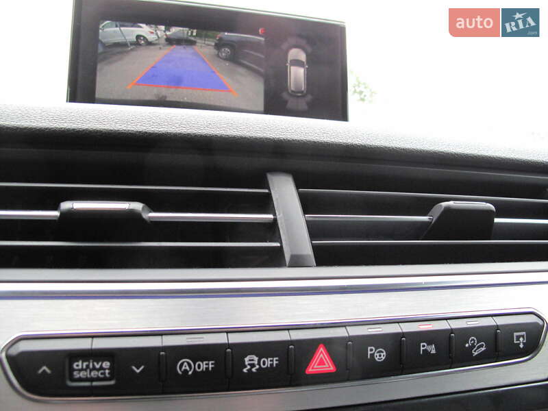 Внедорожник / Кроссовер Audi Q7 2015 в Киеве