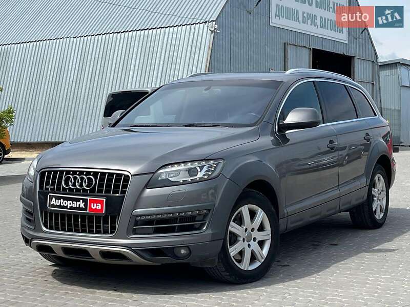 Внедорожник / Кроссовер Audi Q7 2011 в 