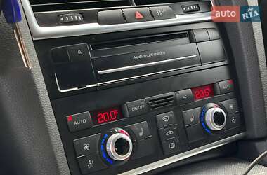 Внедорожник / Кроссовер Audi Q7 2011 в 