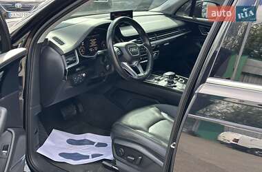 Внедорожник / Кроссовер Audi Q7 2015 в 