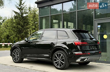 Внедорожник / Кроссовер Audi Q7 2023 в 