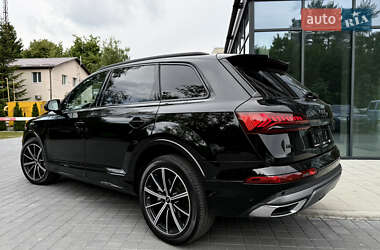 Внедорожник / Кроссовер Audi Q7 2023 в 