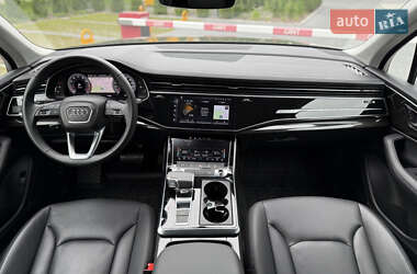 Внедорожник / Кроссовер Audi Q7 2023 в 
