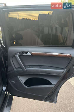 Внедорожник / Кроссовер Audi Q7 2012 в 