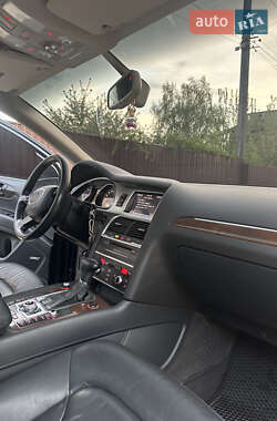 Внедорожник / Кроссовер Audi Q7 2012 в 