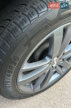 Внедорожник / Кроссовер Audi Q7 2012 в 