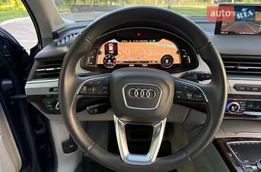 Позашляховик / Кросовер Audi Q7 2019 в 