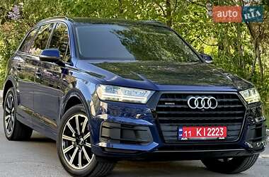 Позашляховик / Кросовер Audi Q7 2019 в 