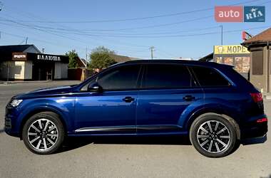 Позашляховик / Кросовер Audi Q7 2019 в 
