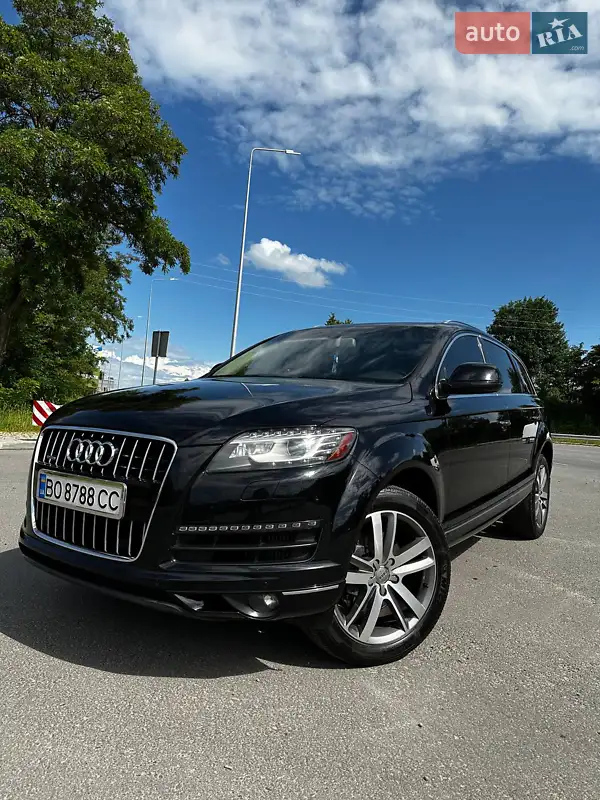 Внедорожник / Кроссовер Audi Q7 2012 в 