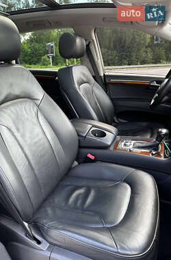 Внедорожник / Кроссовер Audi Q7 2012 в 