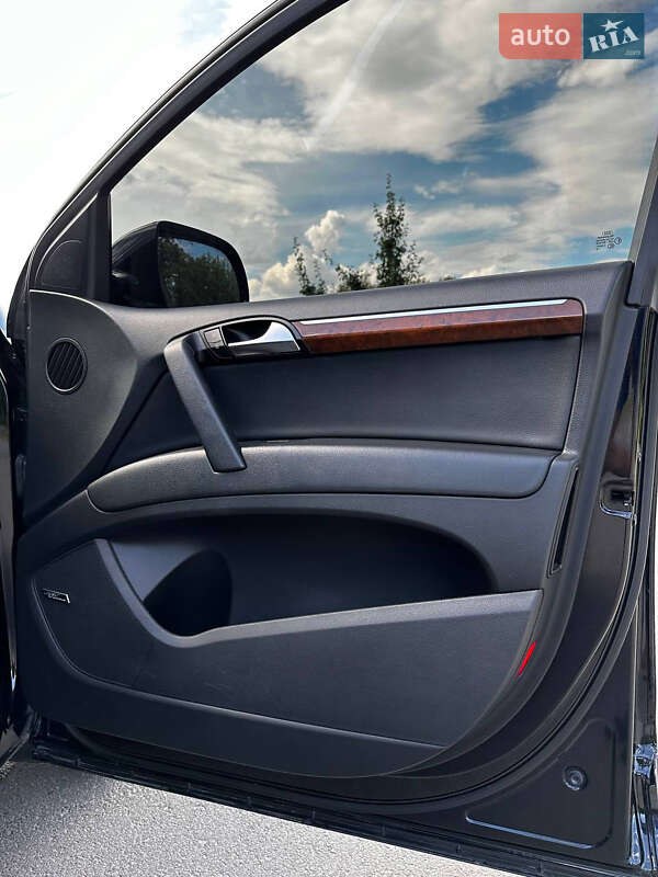 Позашляховик / Кросовер Audi Q7 2012 в Тернополі