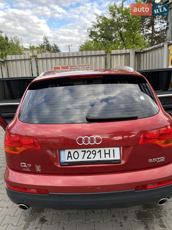 Позашляховик / Кросовер Audi Q7 2007 в Тячеві