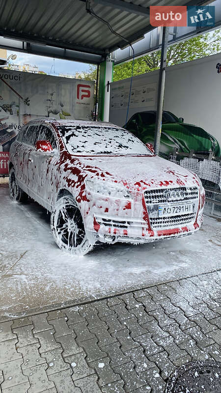 Позашляховик / Кросовер Audi Q7 2007 в Тячеві