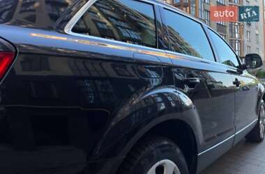 Внедорожник / Кроссовер Audi Q7 2006 в 