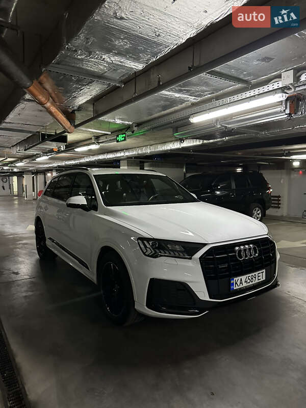 Позашляховик / Кросовер Audi Q7 2021 в Києві