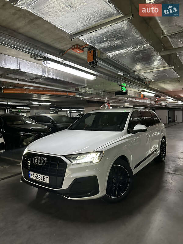 Позашляховик / Кросовер Audi Q7 2021 в Києві