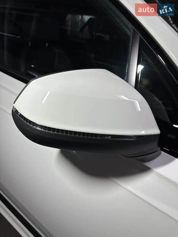 Позашляховик / Кросовер Audi Q7 2021 в Києві