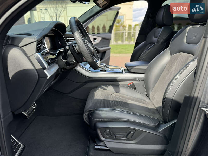 Внедорожник / Кроссовер Audi Q7 2020 в Мукачево