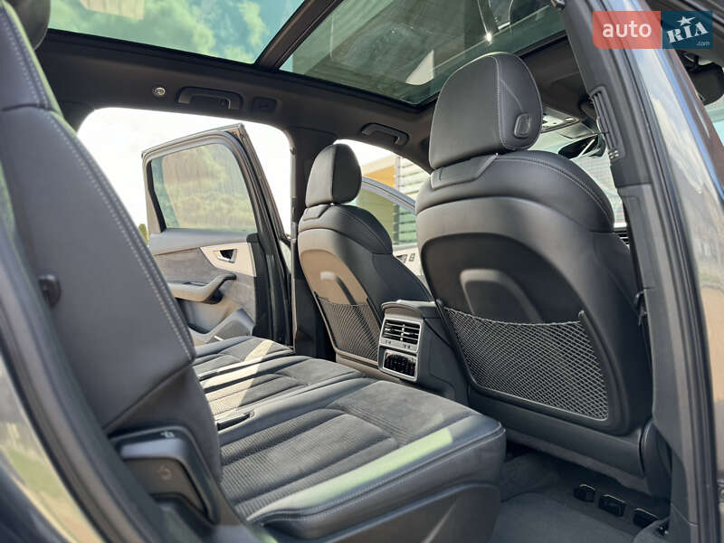 Внедорожник / Кроссовер Audi Q7 2020 в Мукачево