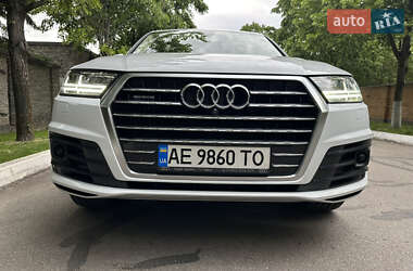 Внедорожник / Кроссовер Audi Q7 2018 в 
