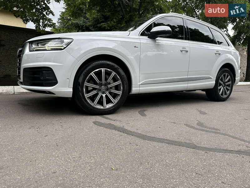 Внедорожник / Кроссовер Audi Q7 2018 в Днепре фото 15 Внедорожник / Кроссовер Audi Q7 2018 в Днепре
