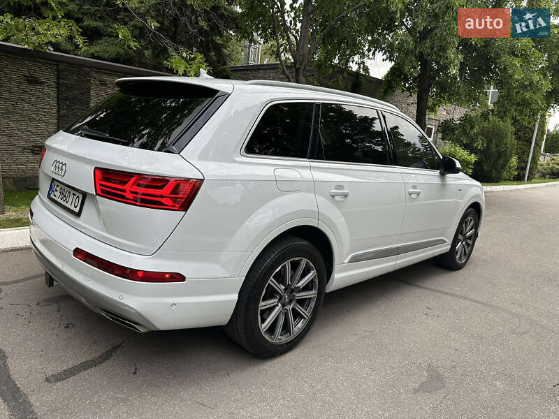 Внедорожник / Кроссовер Audi Q7 2018 в Днепре фото 25 Внедорожник / Кроссовер Audi Q7 2018 в Днепре