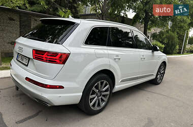 Внедорожник / Кроссовер Audi Q7 2018 в 