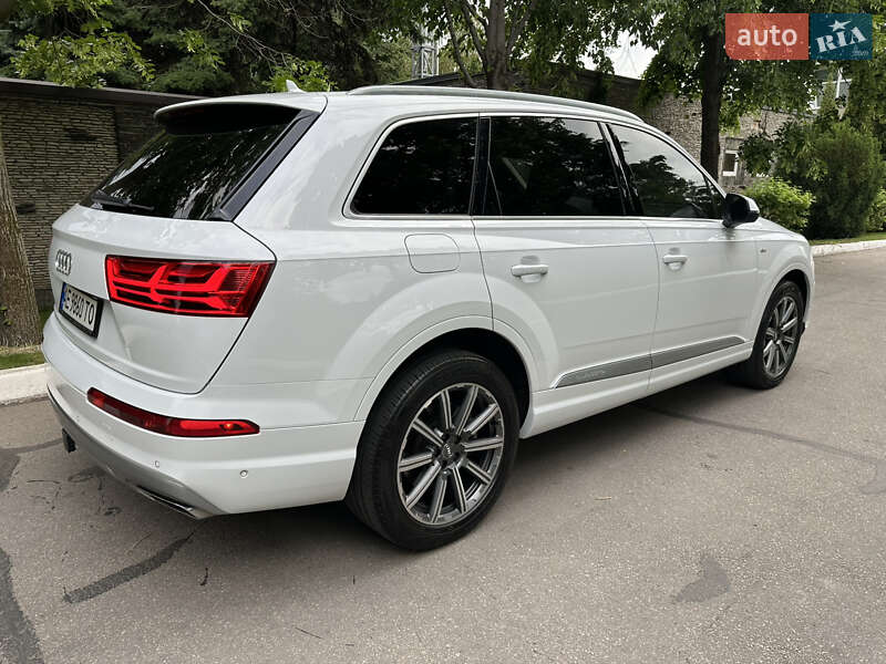 Внедорожник / Кроссовер Audi Q7 2018 в Днепре фото 30 Внедорожник / Кроссовер Audi Q7 2018 в Днепре