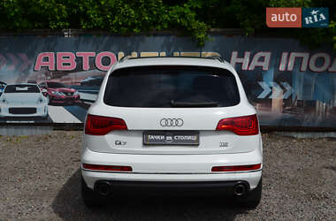 Внедорожник / Кроссовер Audi Q7 2011 в 