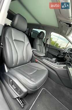 Внедорожник / Кроссовер Audi Q7 2019 в 