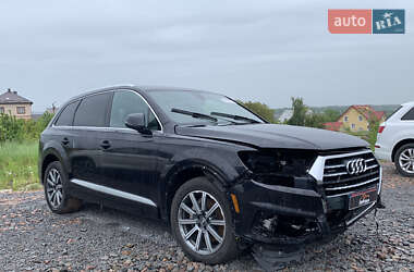 Внедорожник / Кроссовер Audi Q7 2018 в 