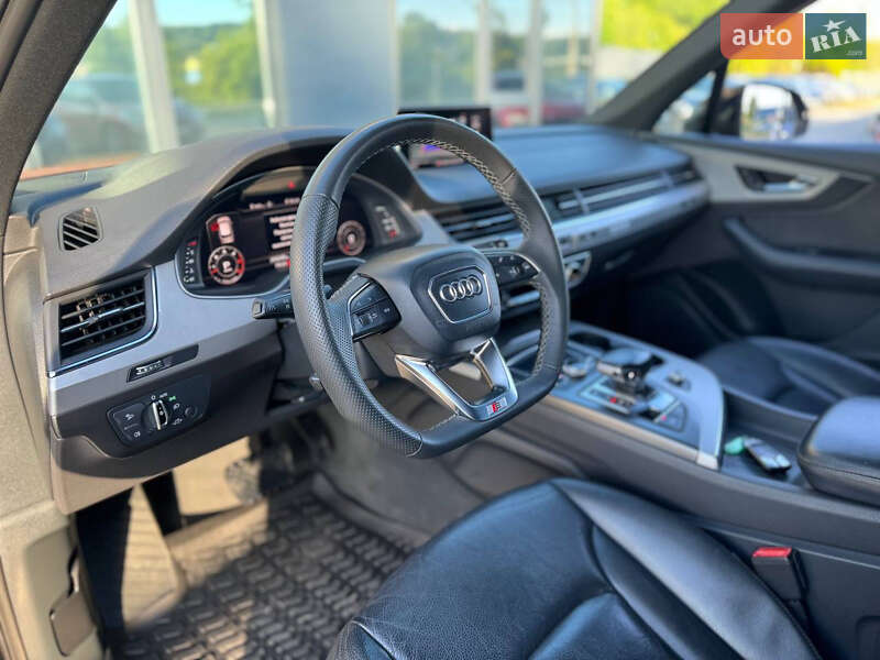 Внедорожник / Кроссовер Audi Q7 2016 в Львове