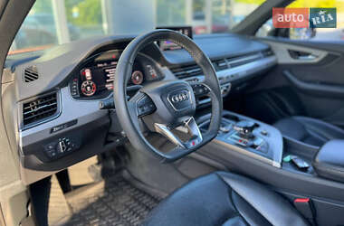 Внедорожник / Кроссовер Audi Q7 2016 в 