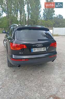 Внедорожник / Кроссовер Audi Q7 2007 в 