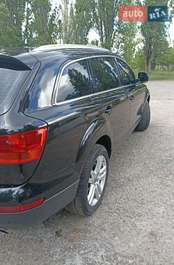 Внедорожник / Кроссовер Audi Q7 2007 в 