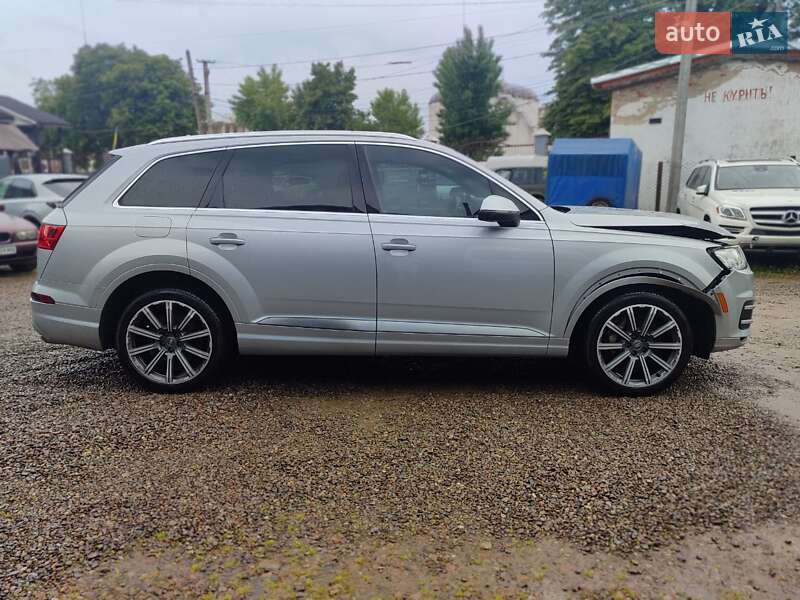 Внедорожник / Кроссовер Audi Q7 2017 в Стрые