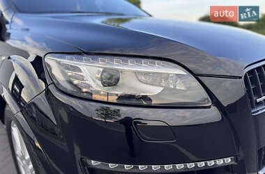 Внедорожник / Кроссовер Audi Q7 2011 в 