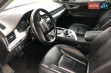 Внедорожник / Кроссовер Audi Q7 2017 в 