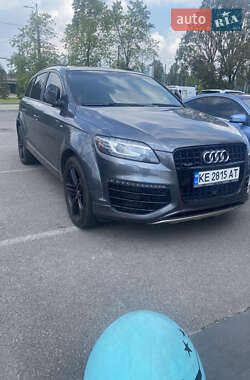 Внедорожник / Кроссовер Audi Q7 2015 в 