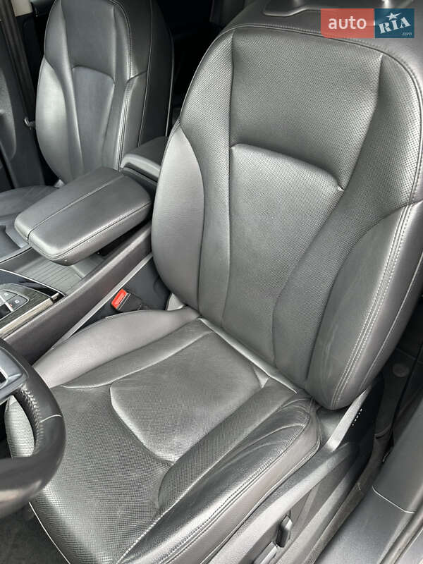 Внедорожник / Кроссовер Audi Q7 2017 в Днепре