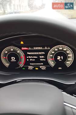 Внедорожник / Кроссовер Audi Q7 2018 в 