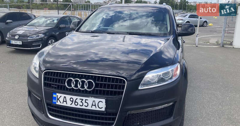 Внедорожник / Кроссовер Audi Q7 2008 в 