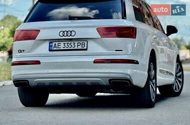 Внедорожник / Кроссовер Audi Q7 2016 в 