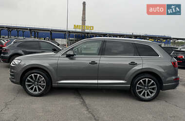 Позашляховик / Кросовер Audi Q7 2016 в 