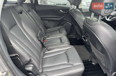 Позашляховик / Кросовер Audi Q7 2016 в 
