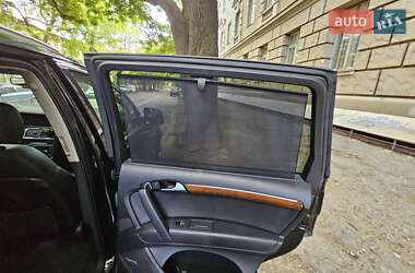Позашляховик / Кросовер Audi Q7 2013 в 