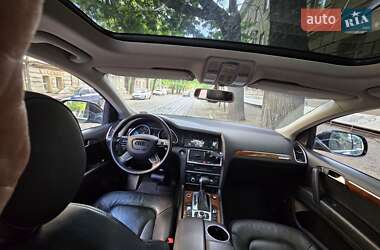 Позашляховик / Кросовер Audi Q7 2013 в 