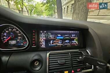 Позашляховик / Кросовер Audi Q7 2013 в 